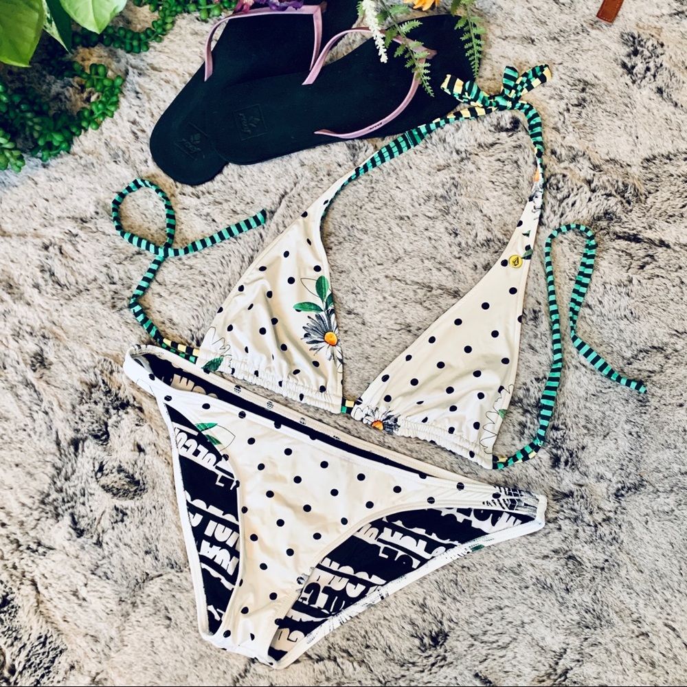 🔥VOLCOM🔥2-Piece String Bikini🔥Large